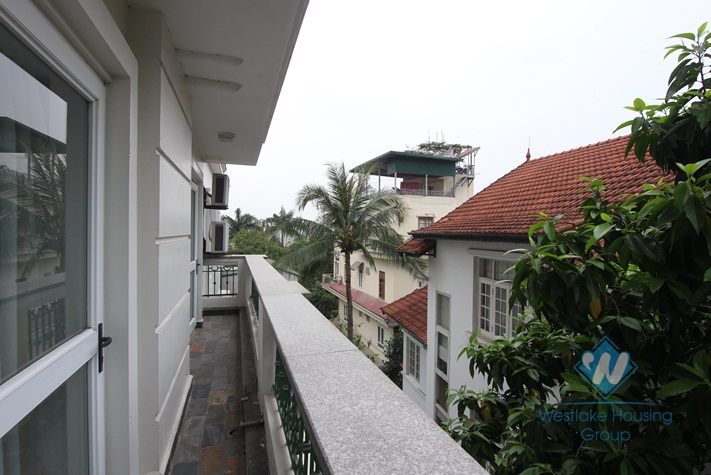 120 sqm with 03 bedrooms apartment for rent in Tay Ho, Hanoi